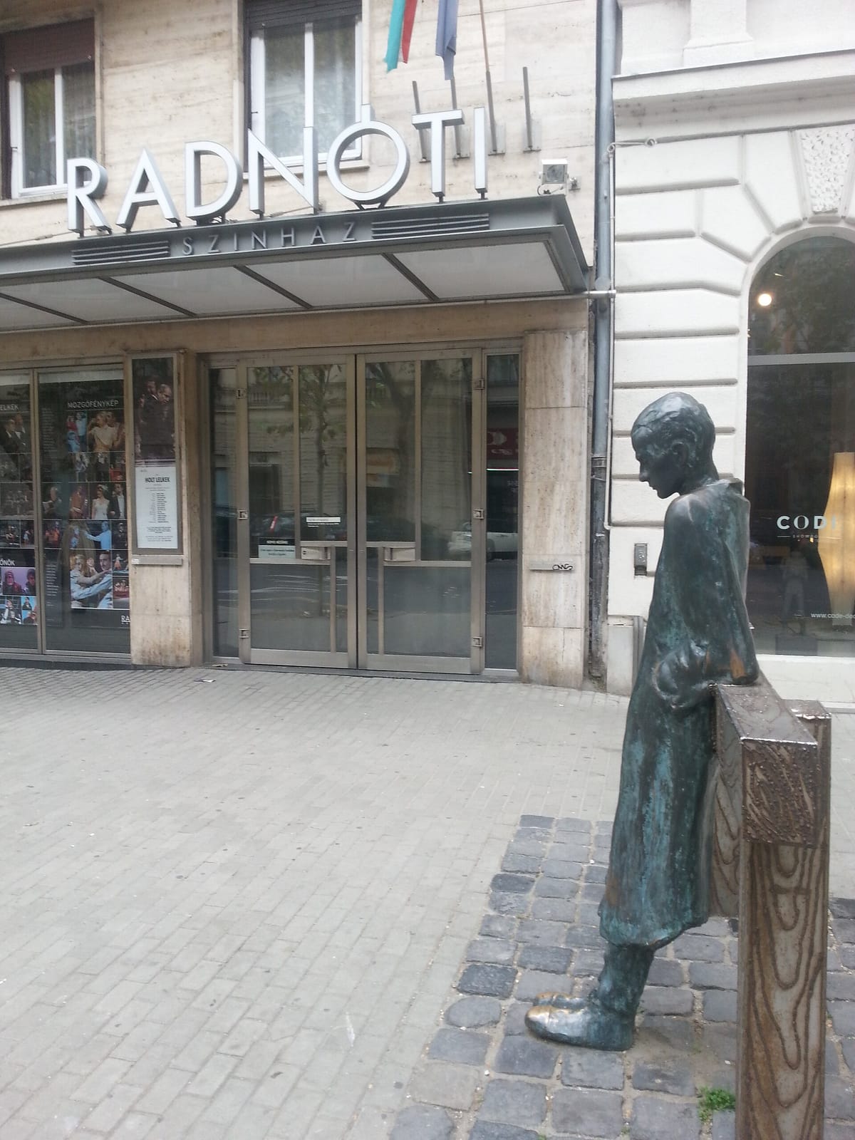 Café Zsivágó photo 2