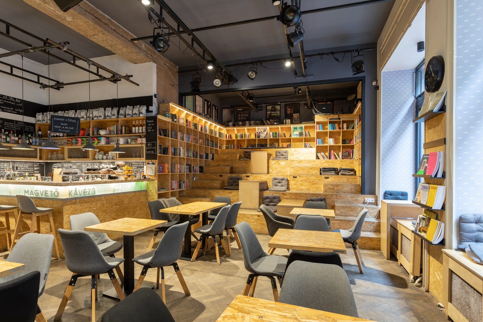 Magvetö Café