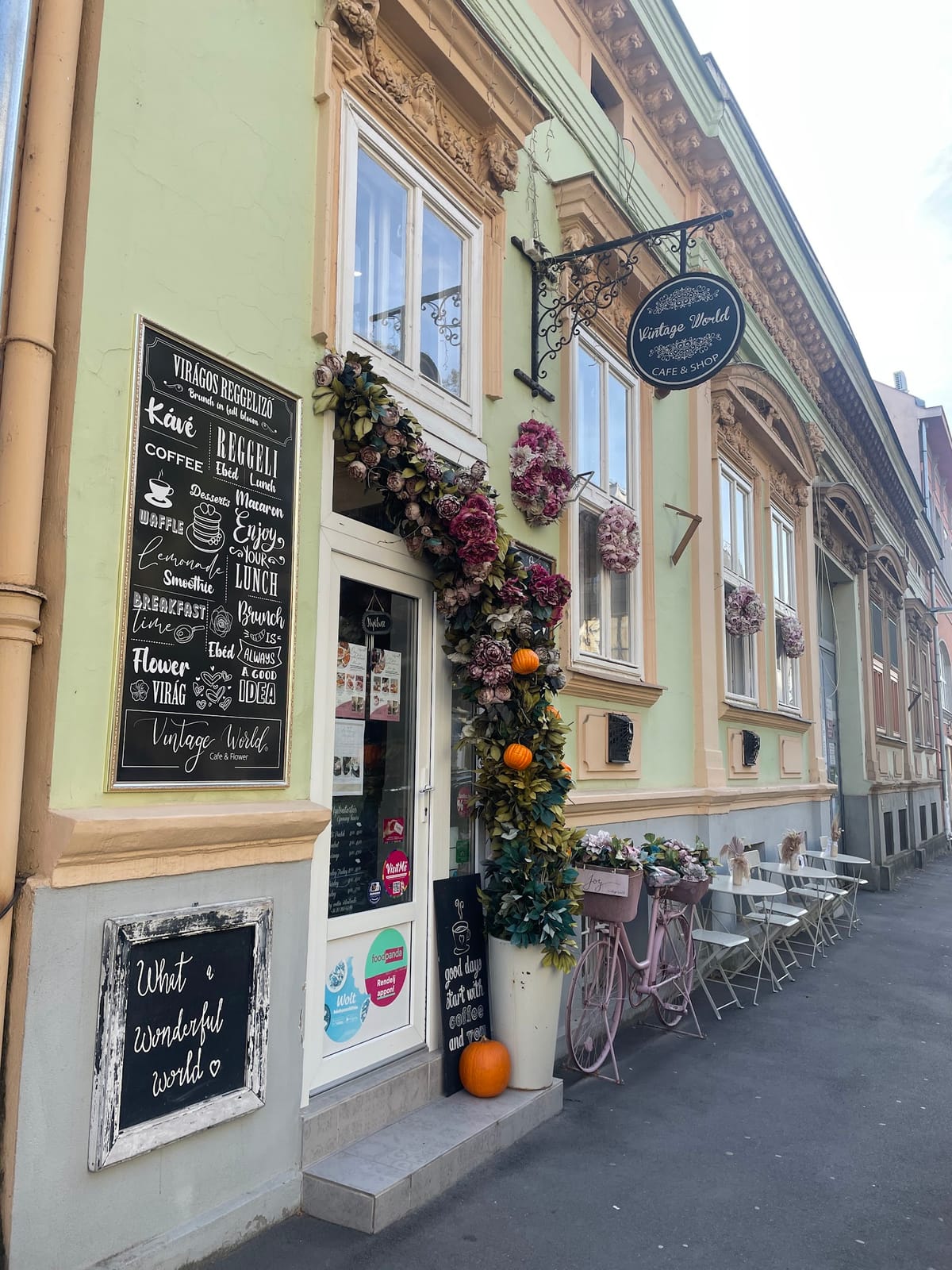 Vintage World Cafe & Shop