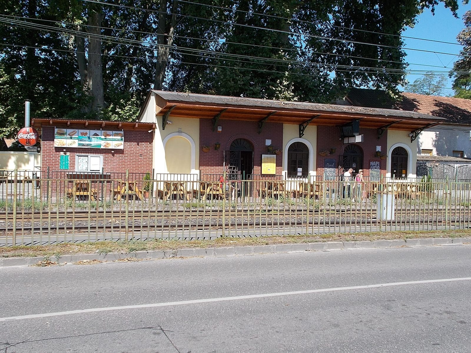 Csillaghegyi Megálló photo 2
