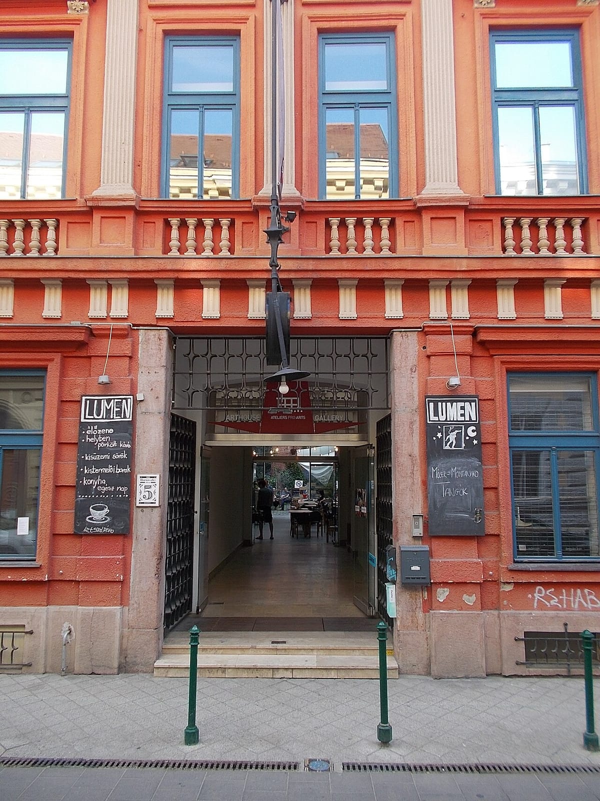 Lumen Kávézó photo 3