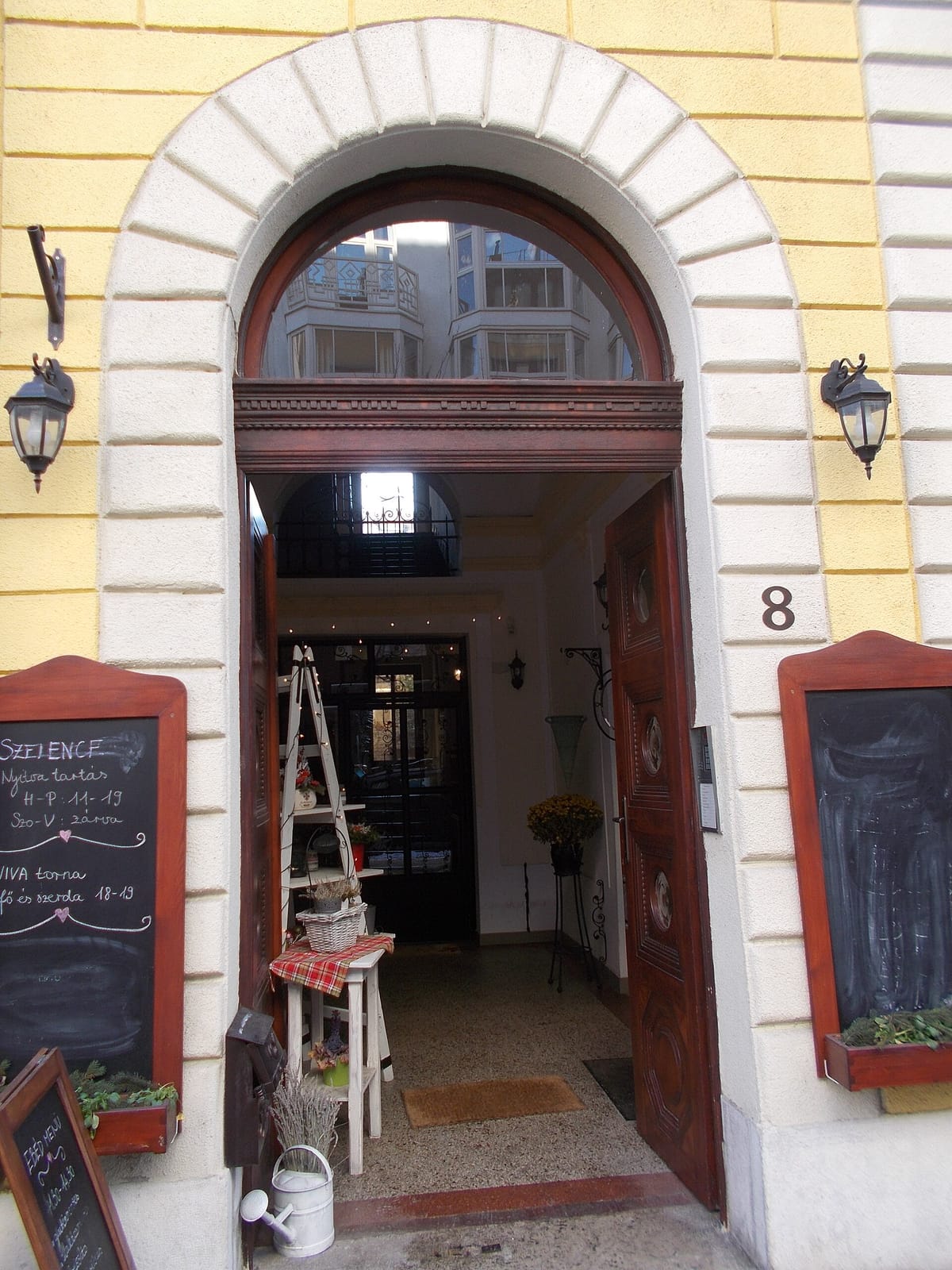 Sis & Bro Boutique Café photo 4
