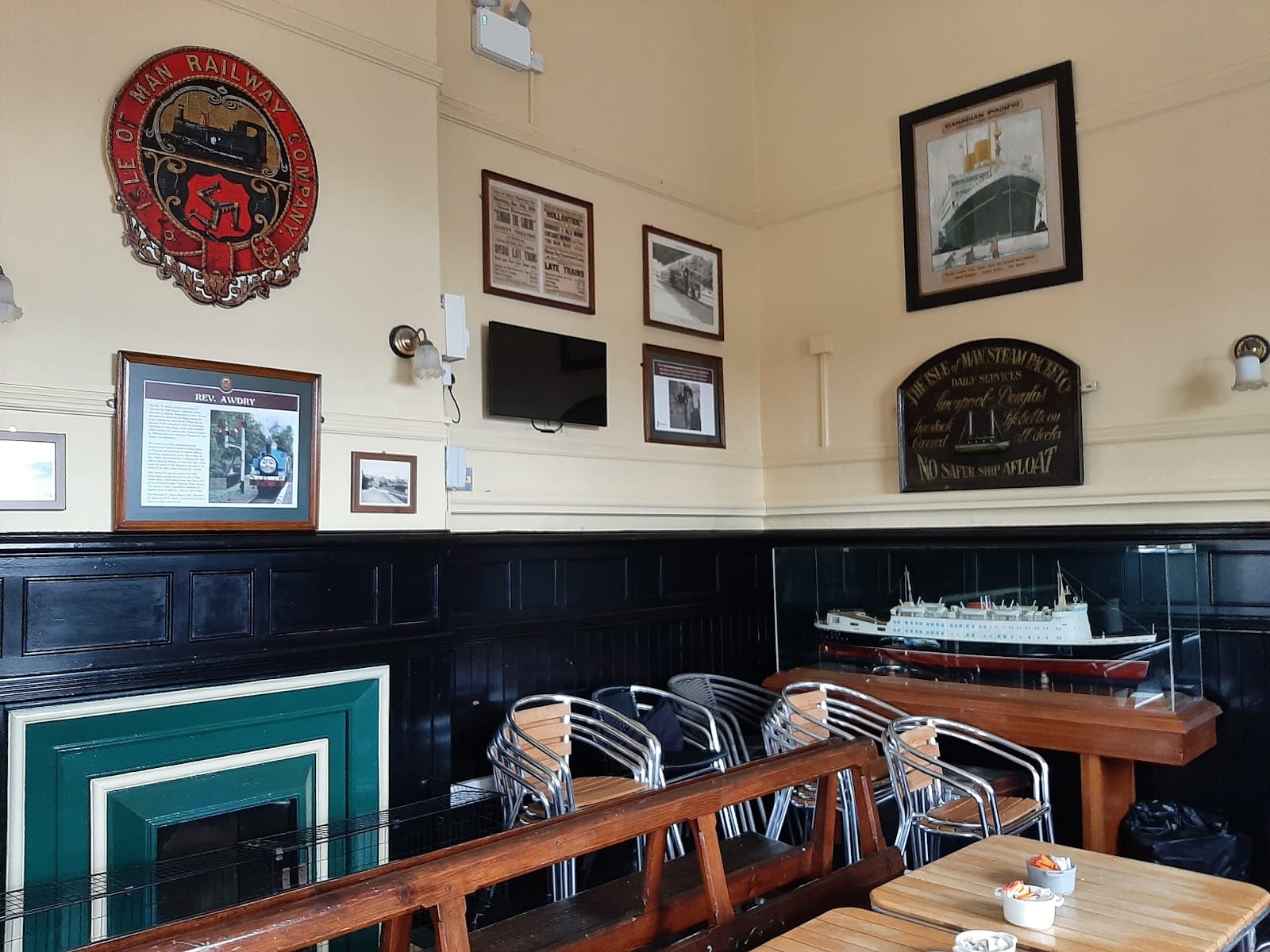 The Whistlestop Coffee Shop