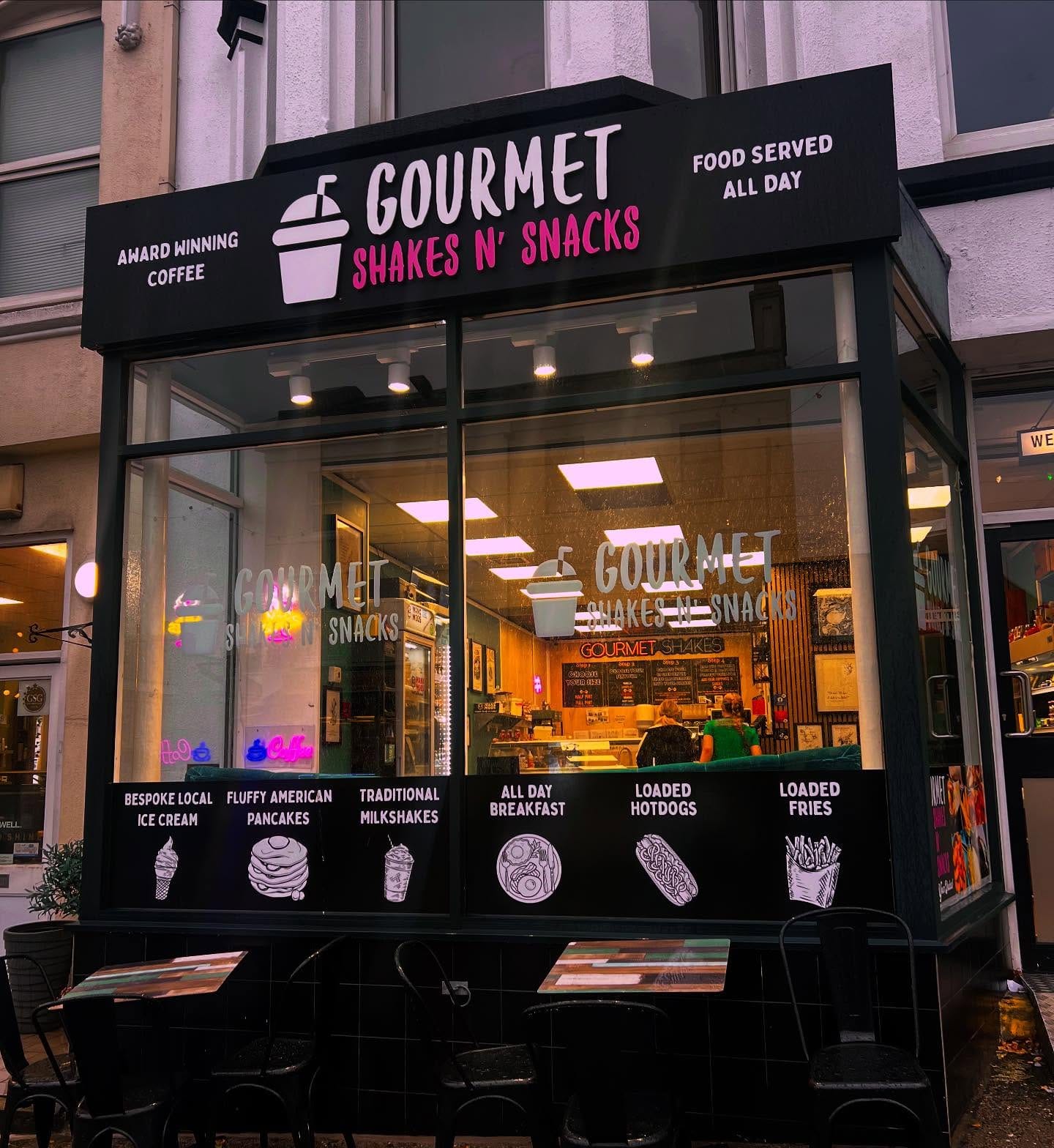 Gourmet Shakes n' Snacks