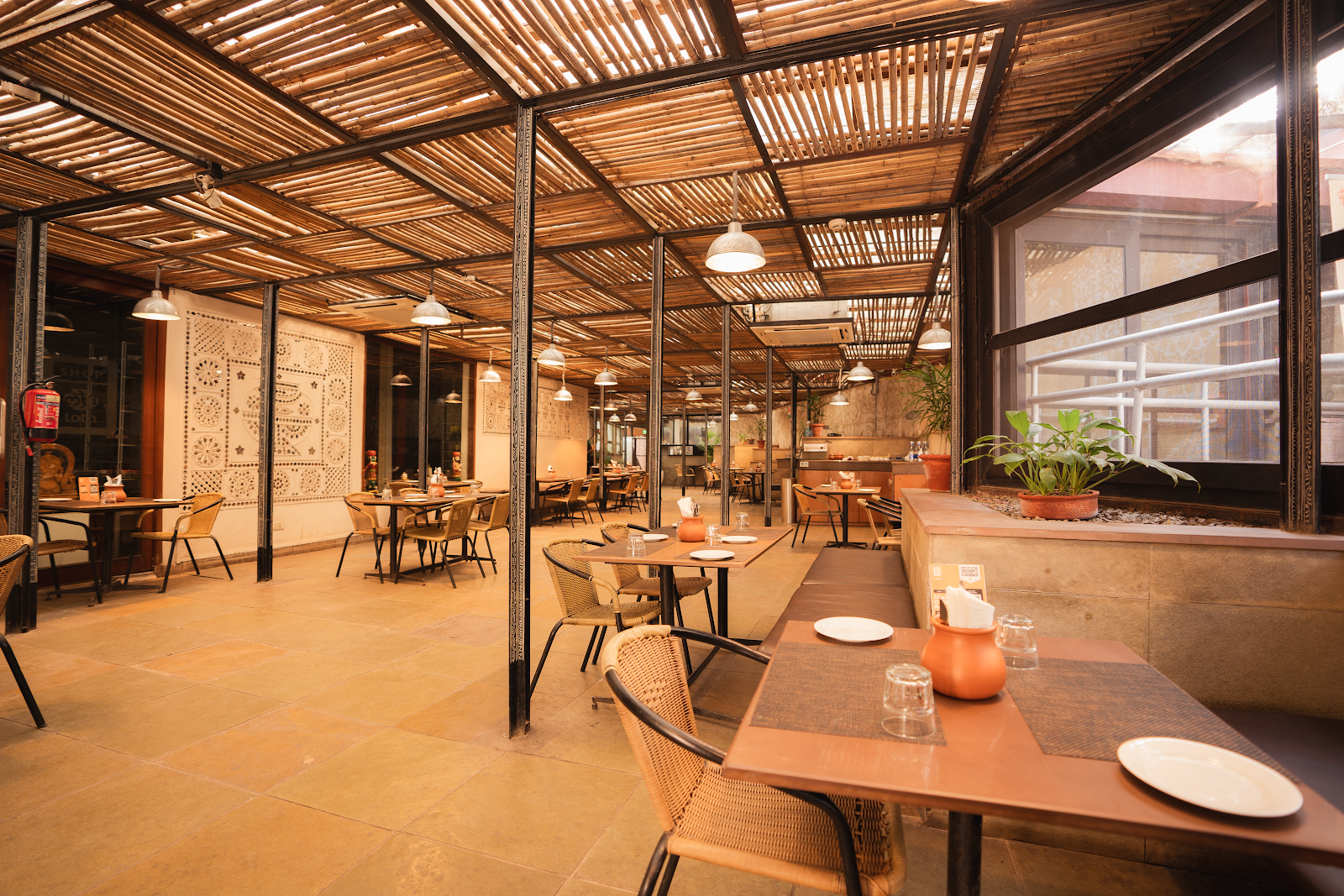 Cafe Lota