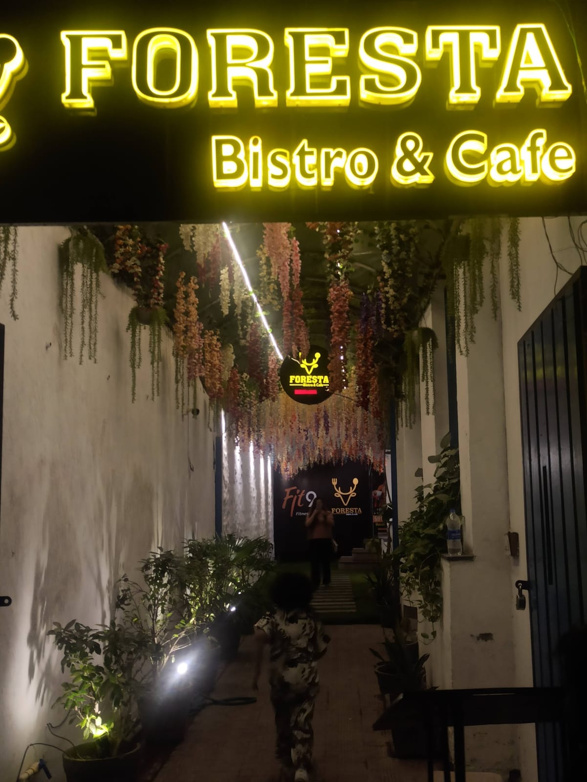 Foresta Bistro & Cafe