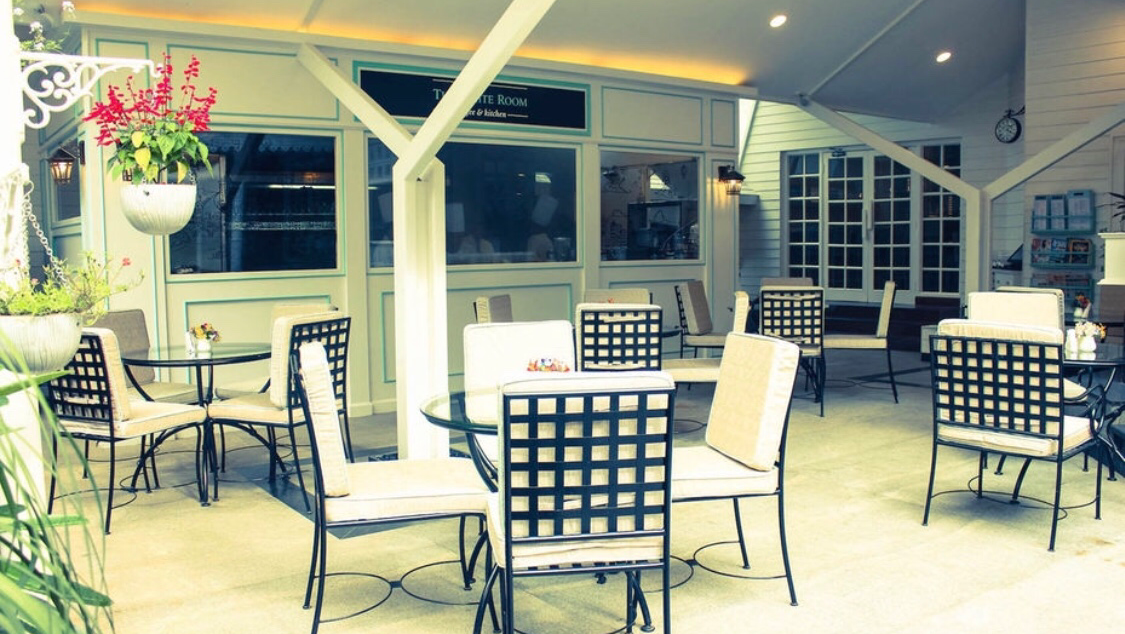 The White Room Coffee & Kitchen