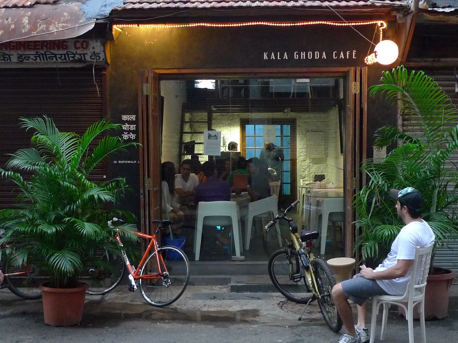 Kala Ghoda Cafe