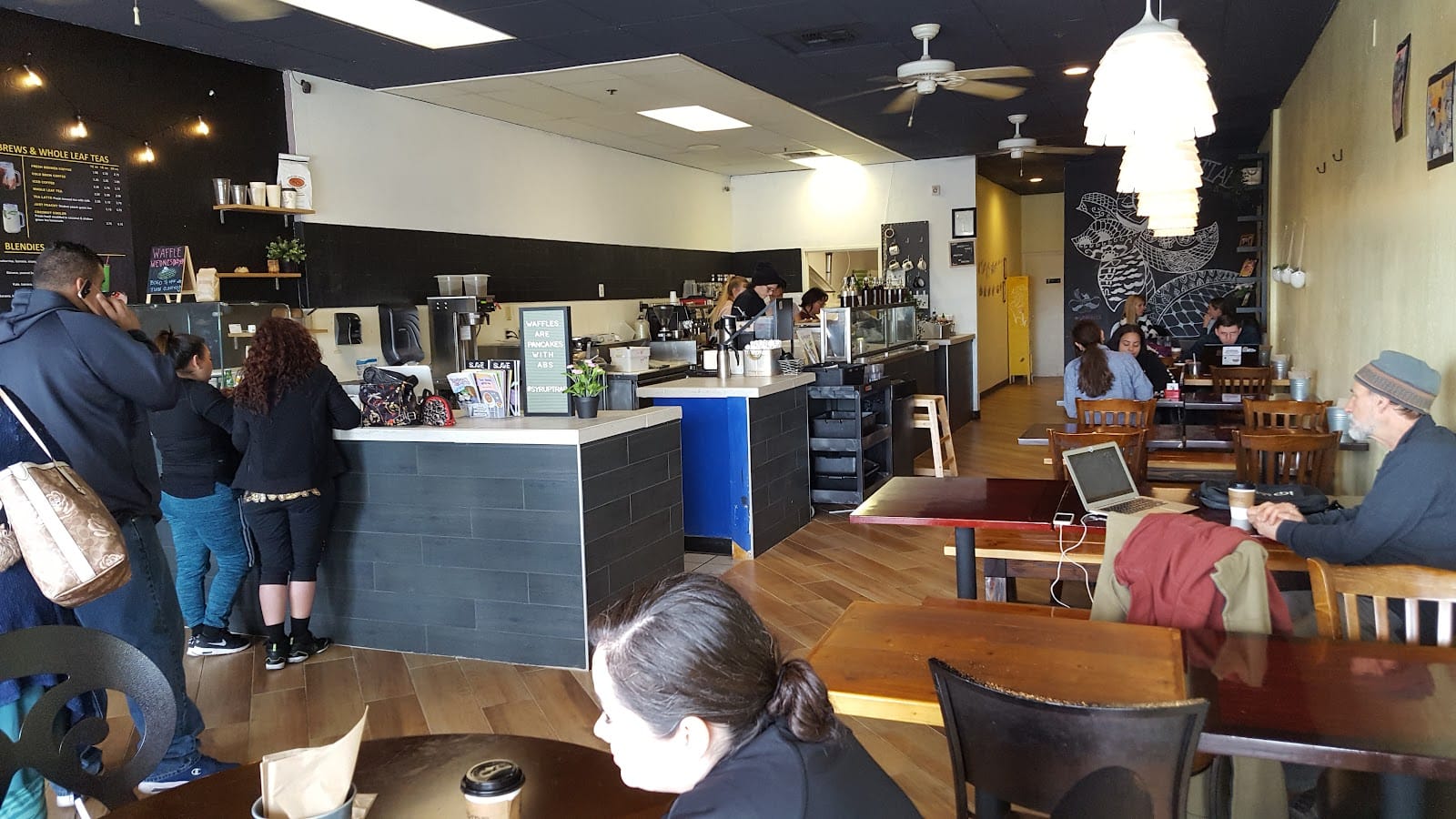 TIABI Coffee & Waffle