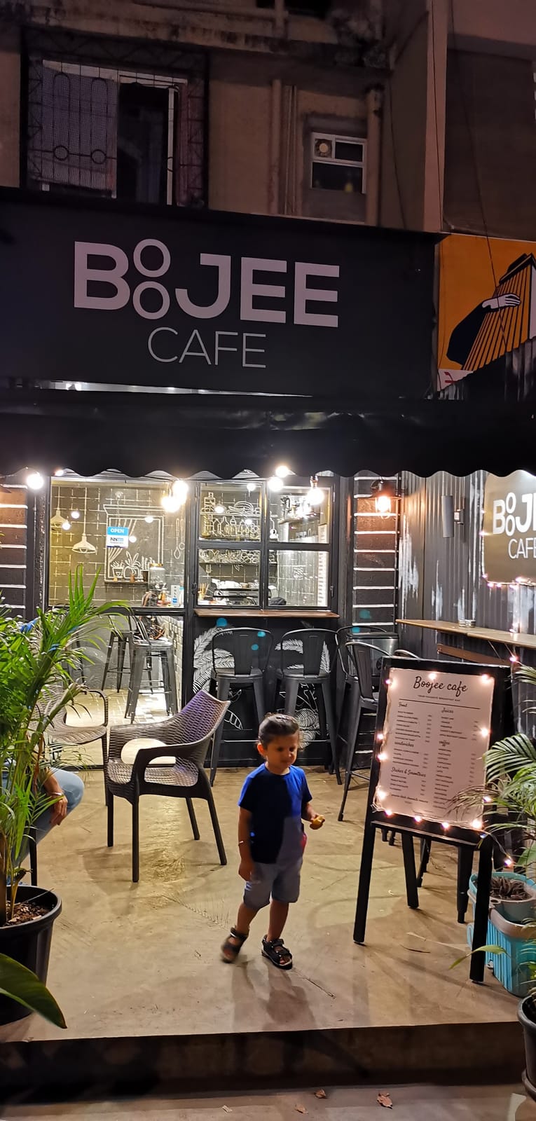 Boojee Café