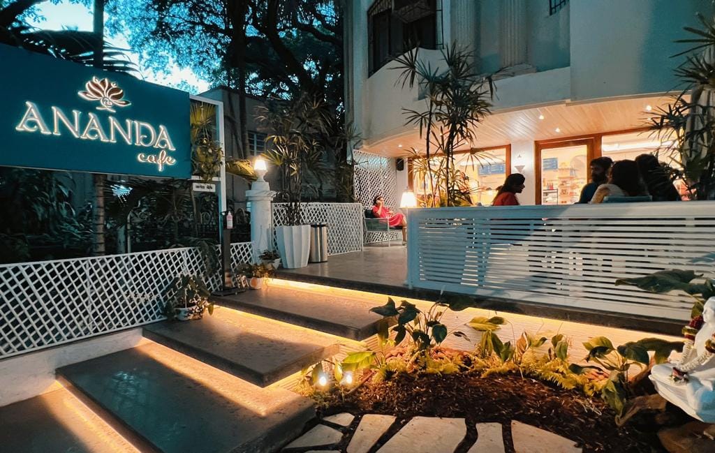 Ananda Cafe