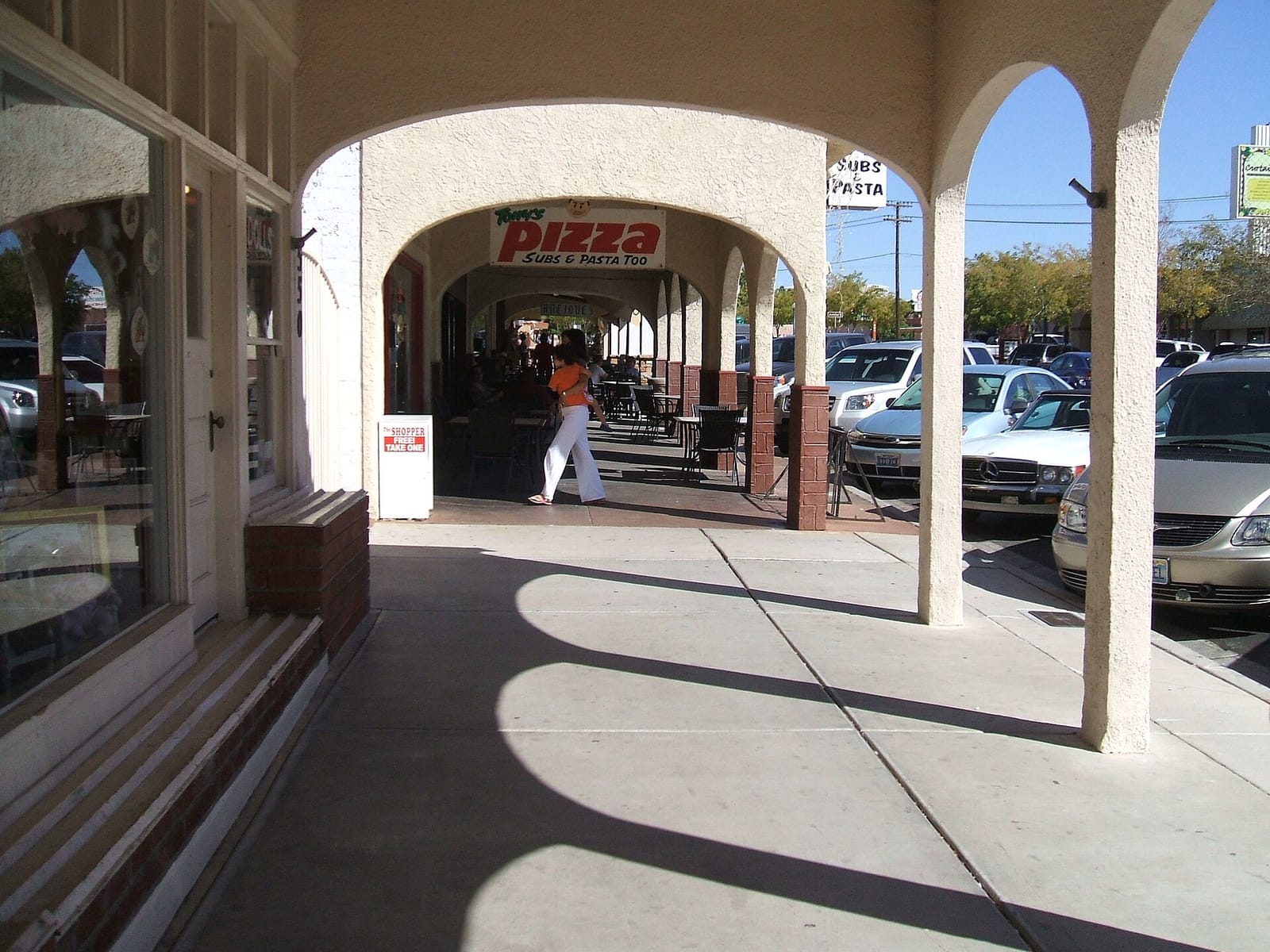 Dam Roast House & Browder Bookstore photo 3