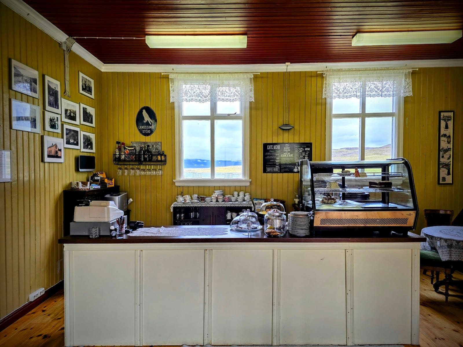 Ögur Café