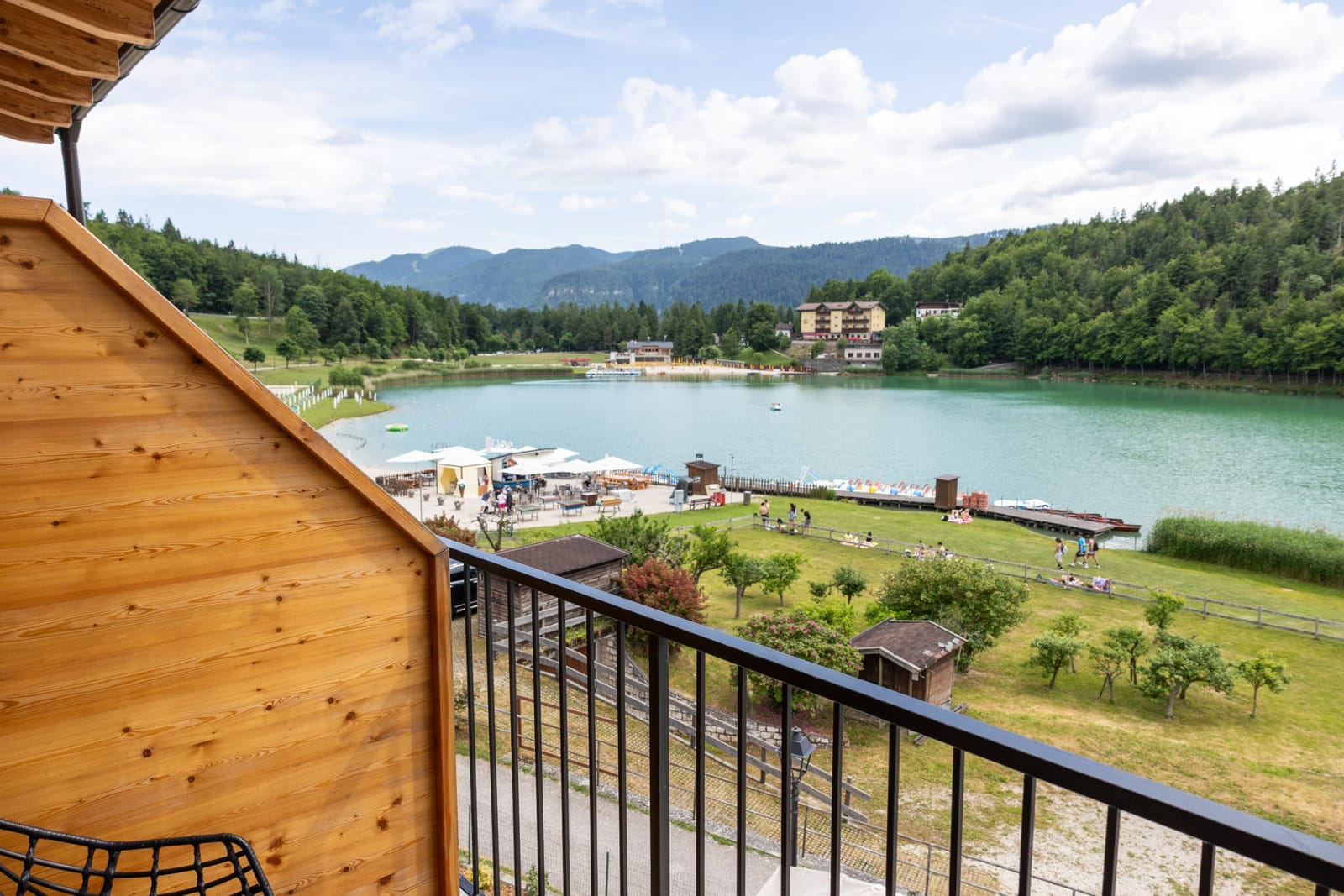 Bazzario Lakeside Hospitality photo 3