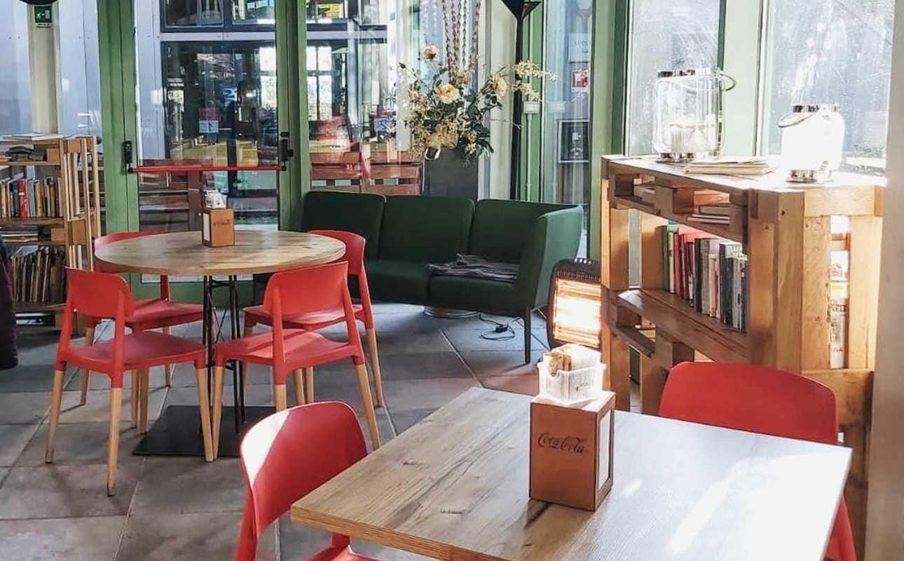 Feel Rouge Café photo 2