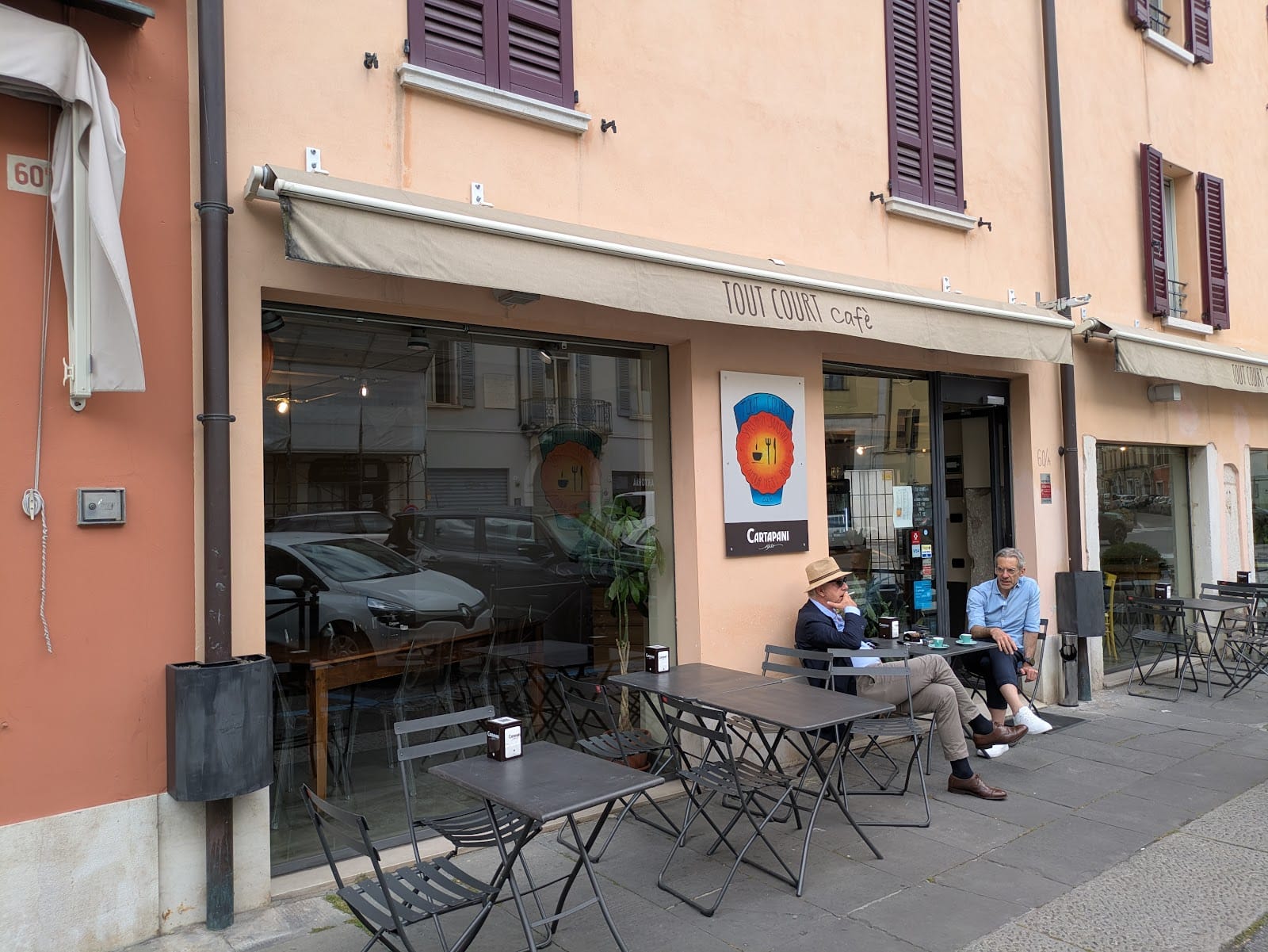 Tout Court Cafè