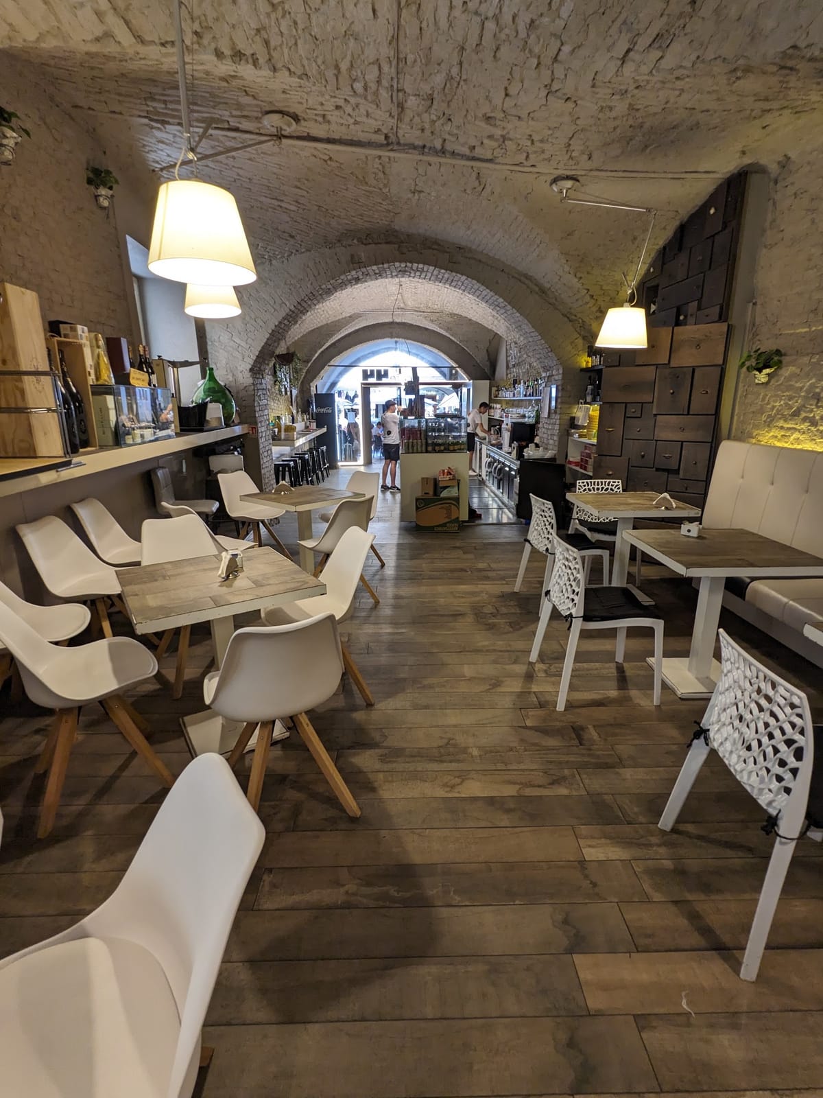 Cafe 44