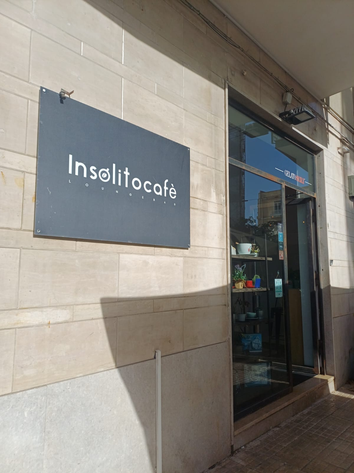 Insolito Cafè