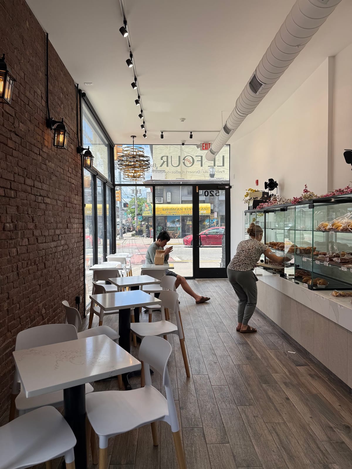 Le Four Bakery & Cafe