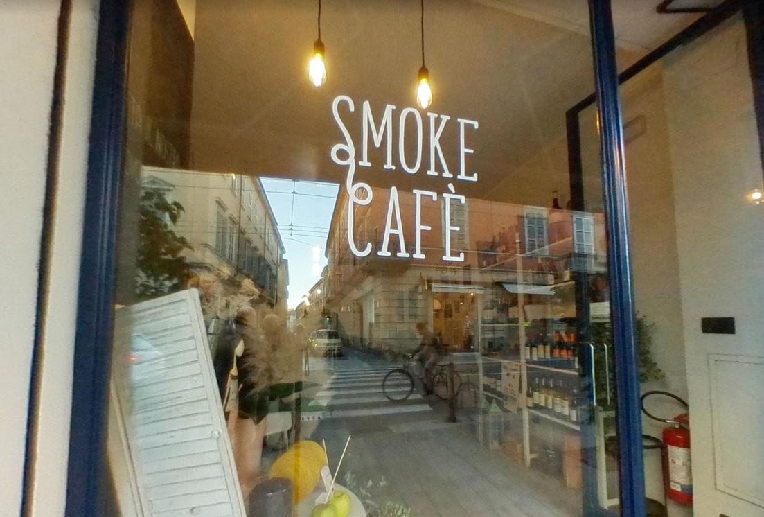 Smoke café