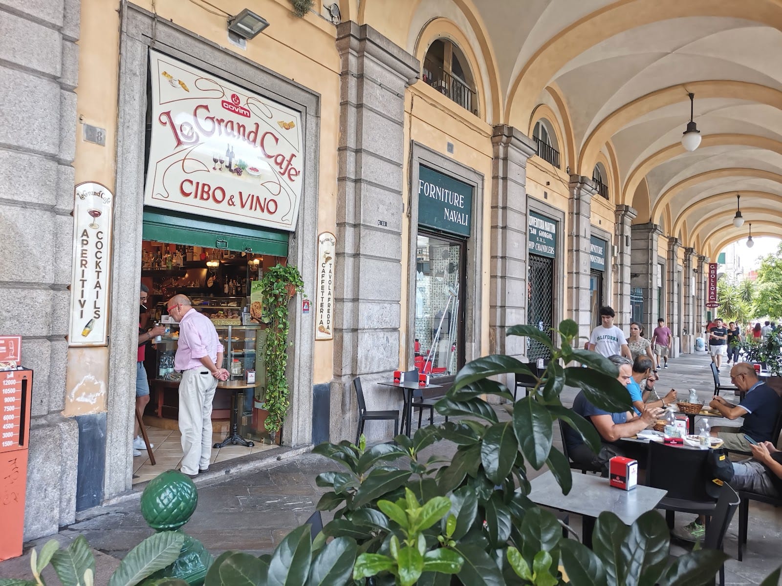 Le Grand Cafè