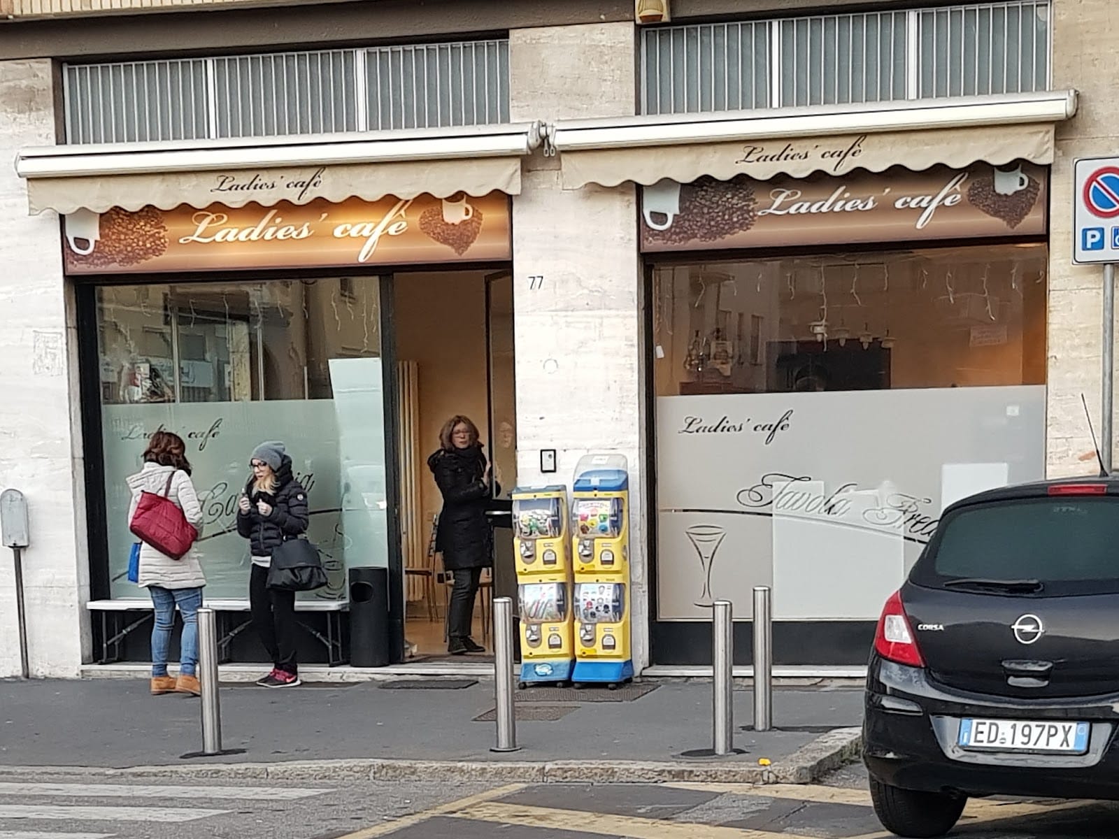 Ladies' Café