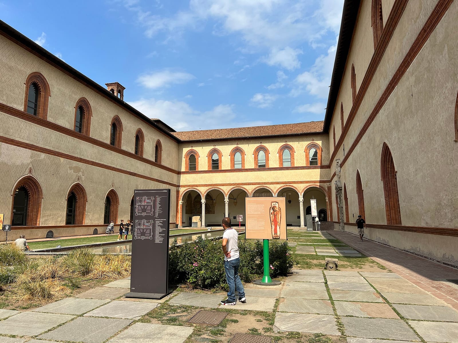 Calicantus photo 3