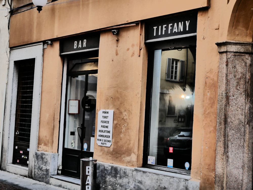 Bar Tiffany
