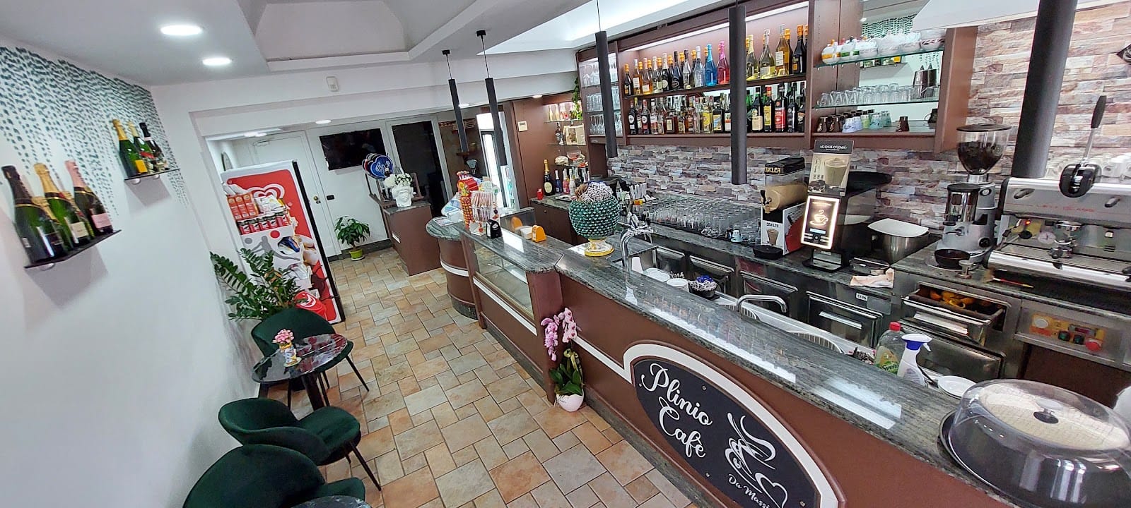 Bar Plinio