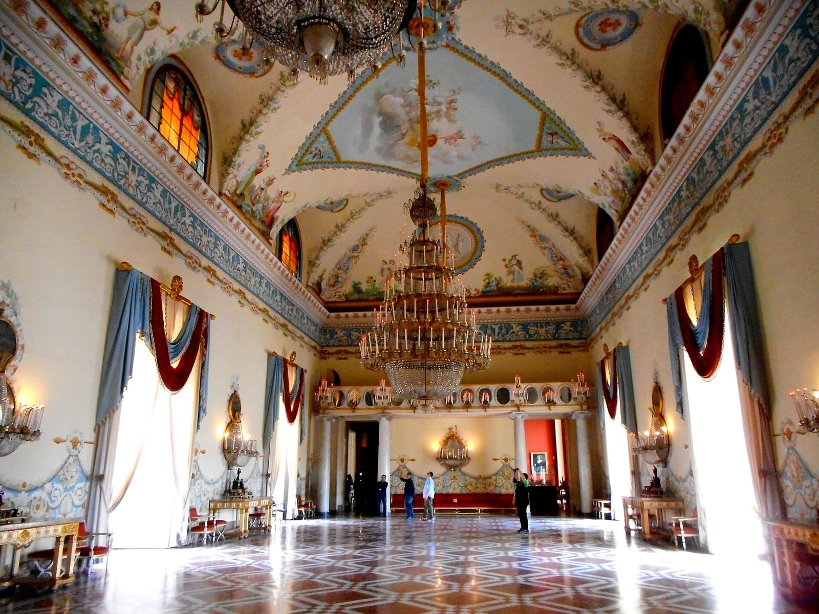 Capodimonte Café