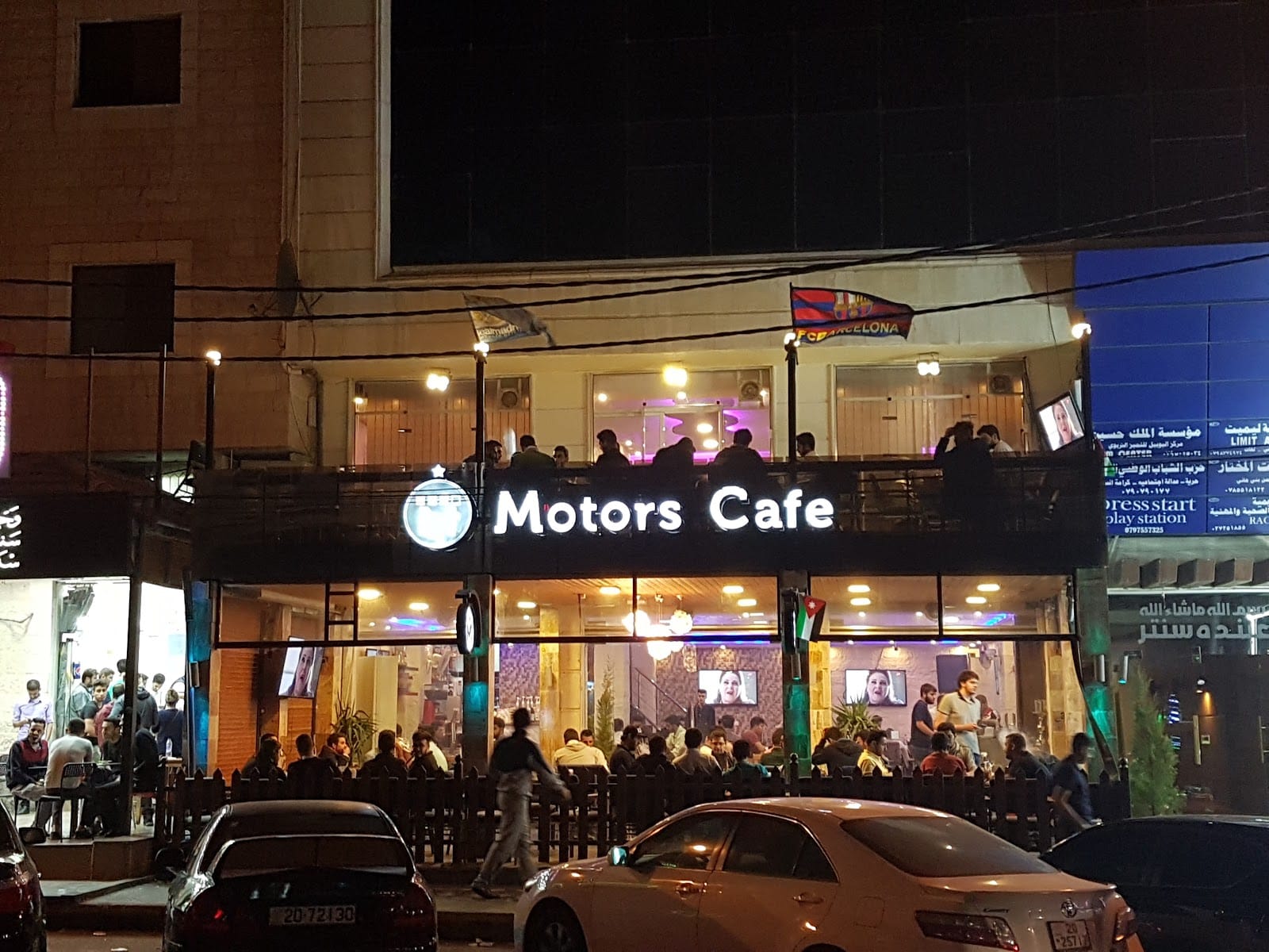 Motors cafe