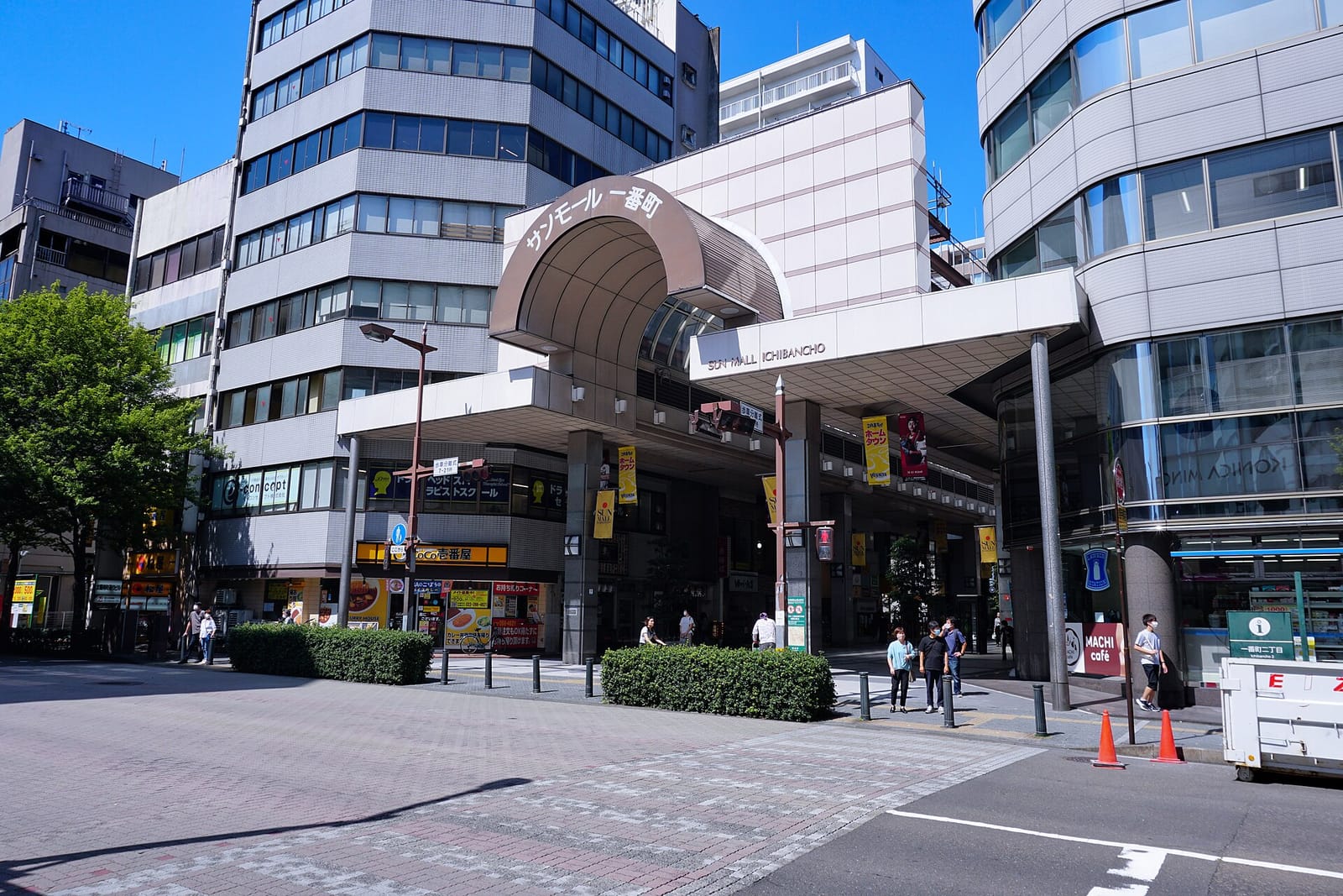 ふくろうカフェ Ricky 仙台店 photo 3