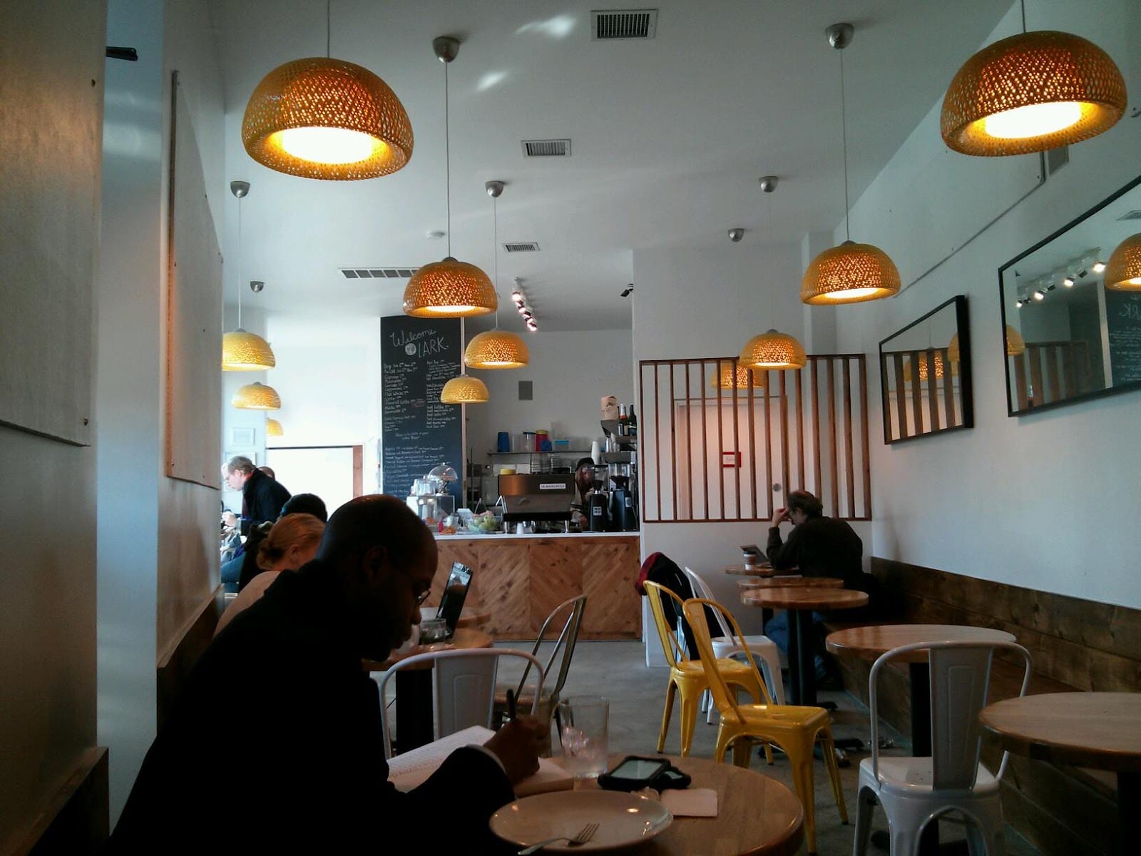 LARK cafe