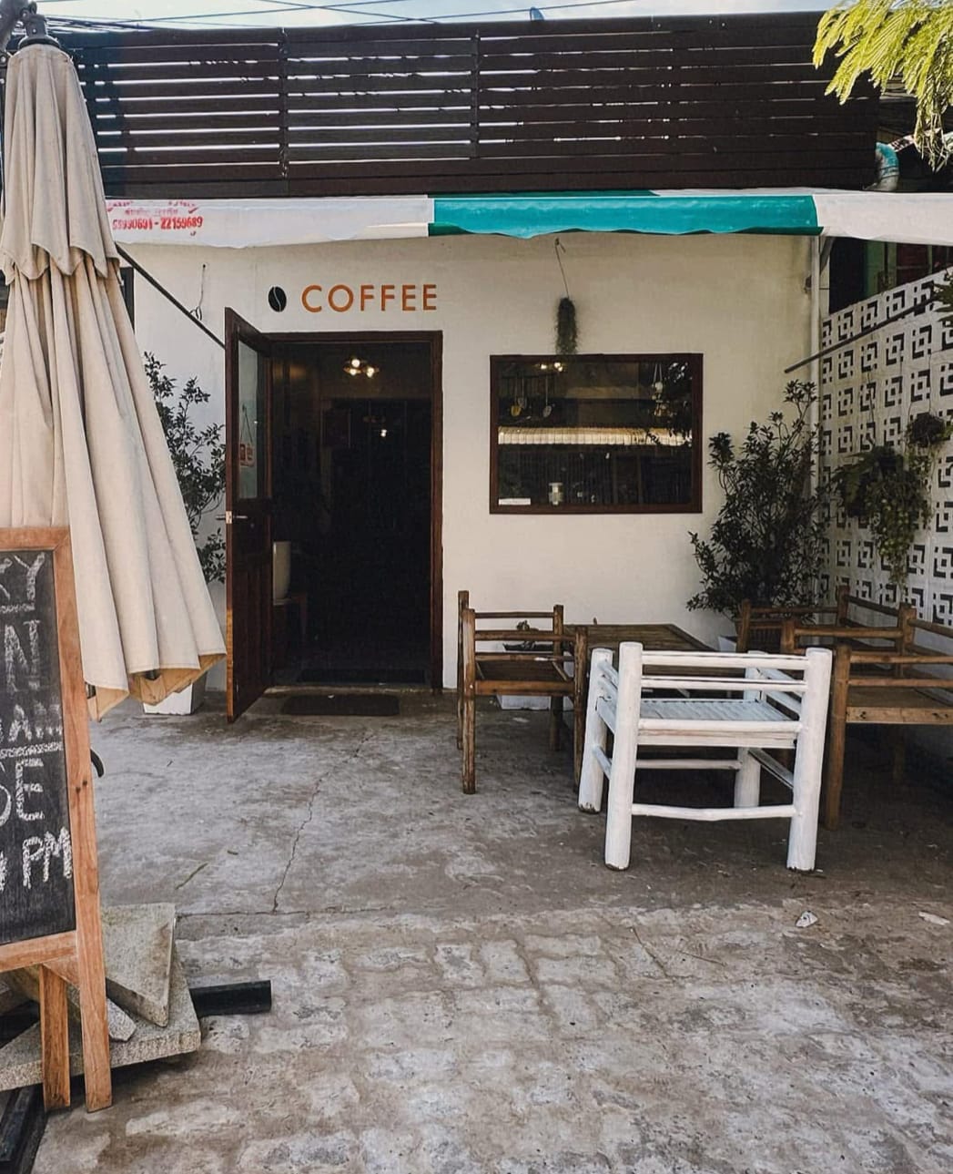 Lucky Café