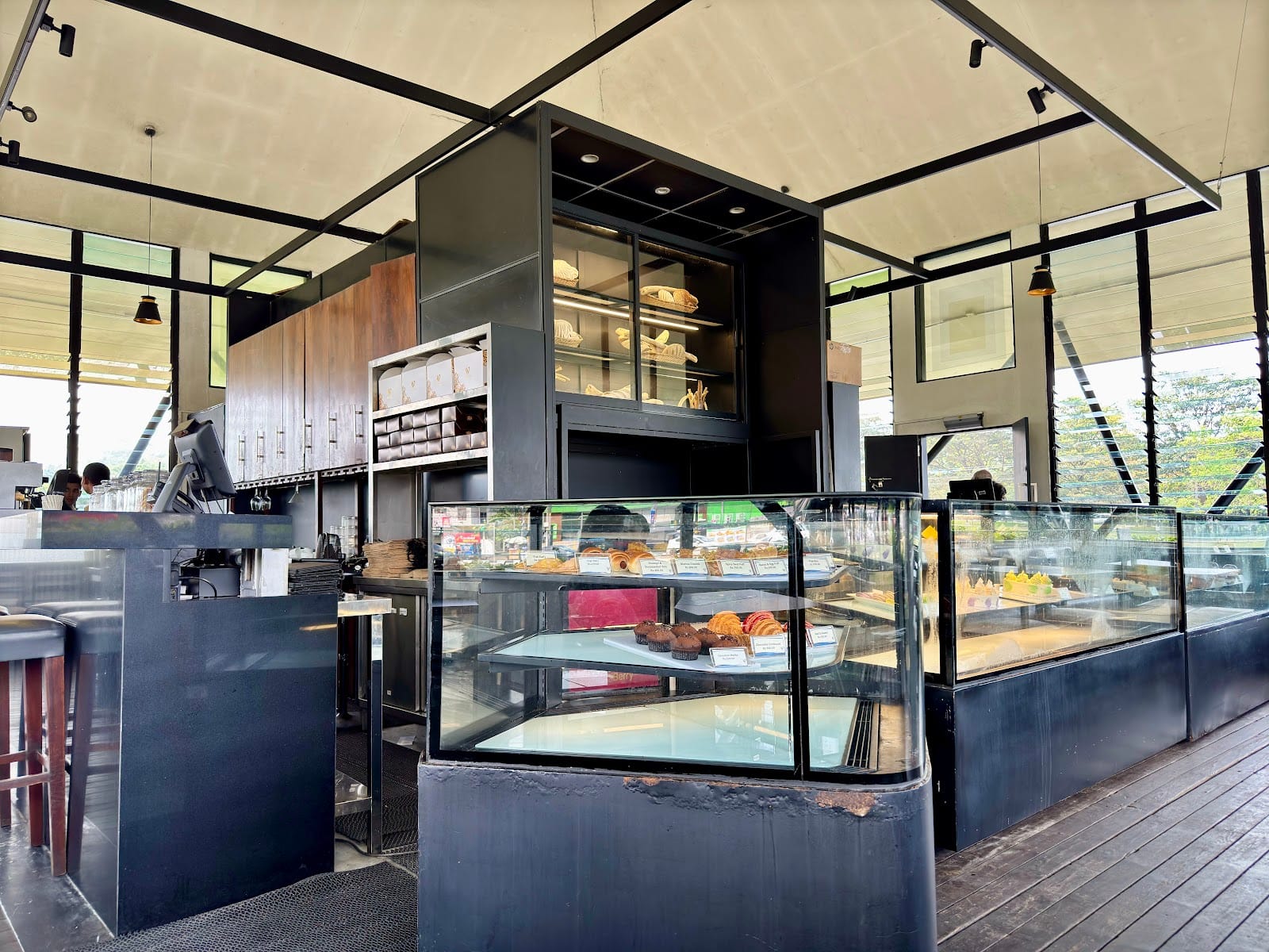 Bakery at the Lake