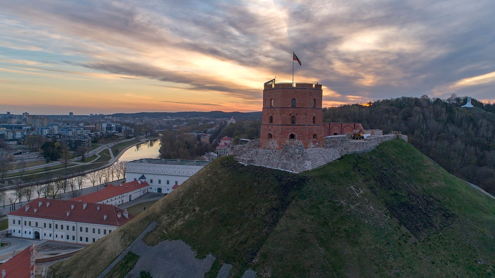 Valdovų rūmų kavinė photo 3