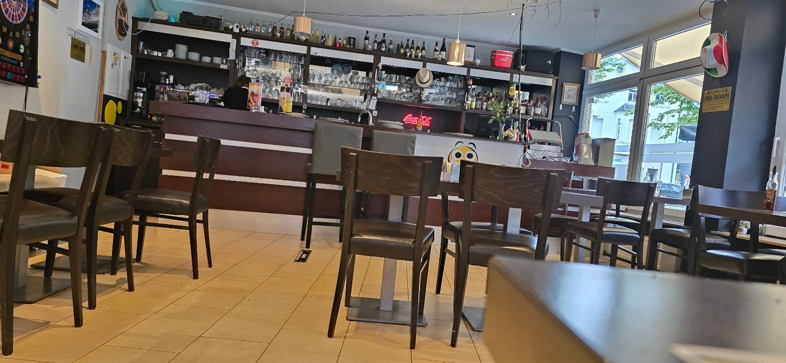 Yuppy Café