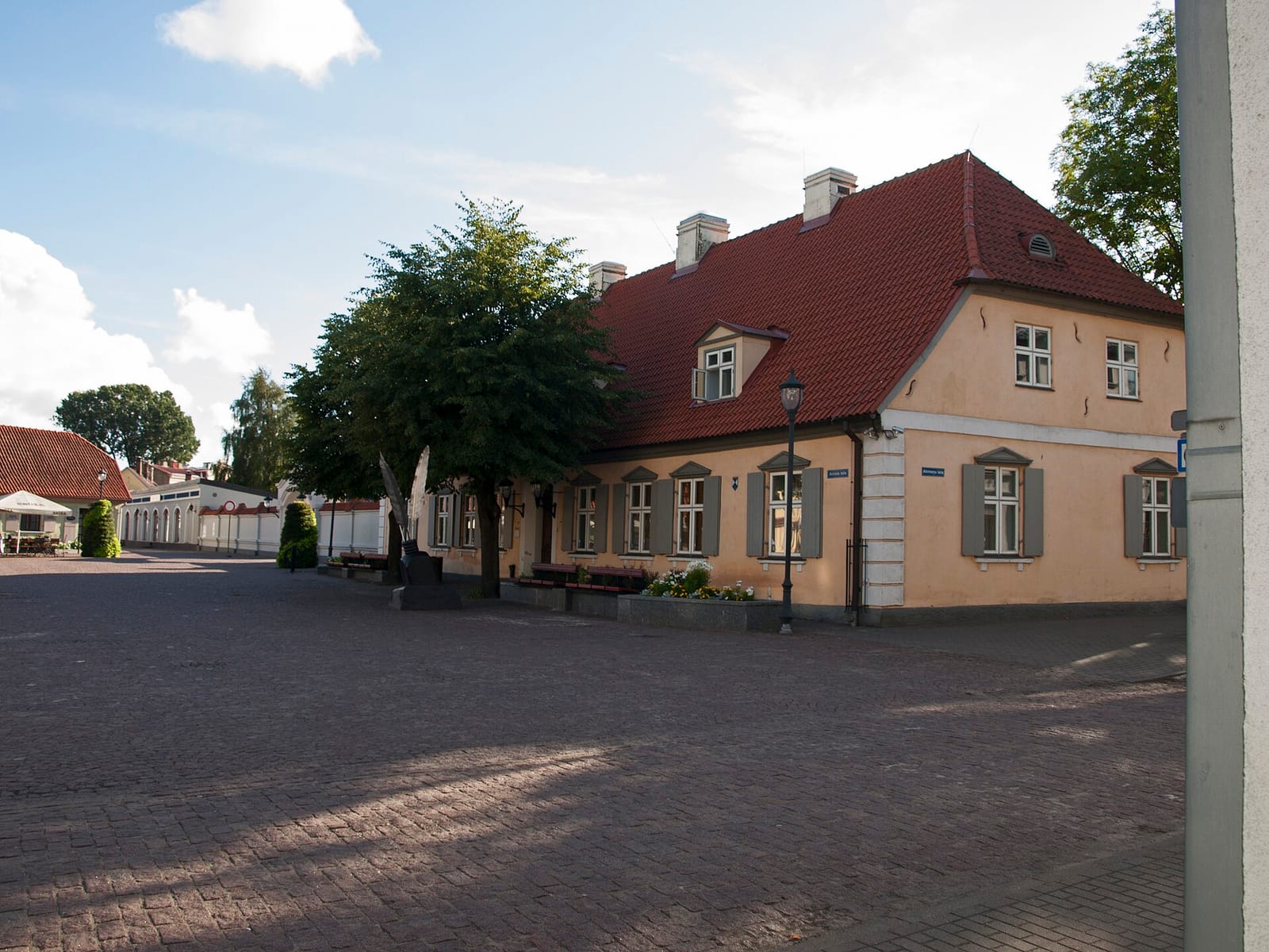 Rātsgalds photo 3