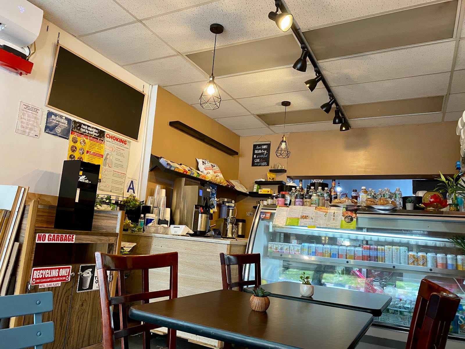 Cafe Bliss & Organic Juice Bar