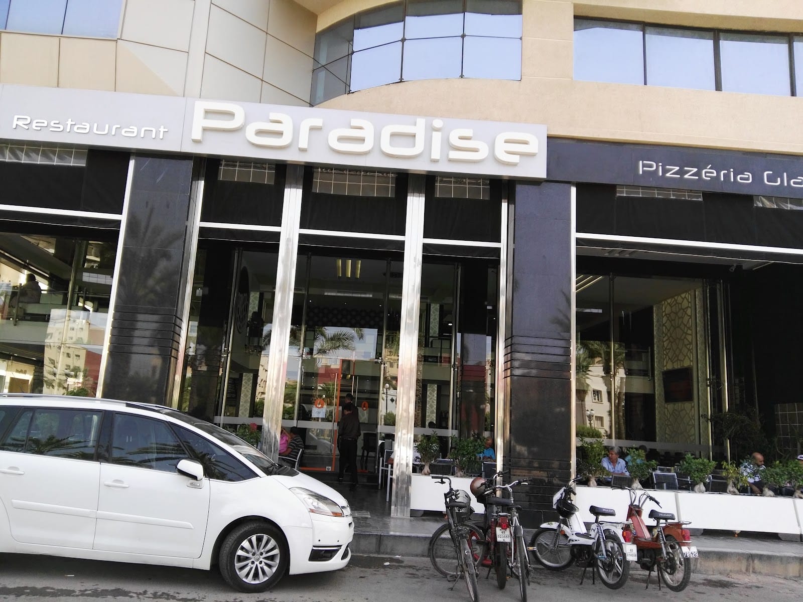 Café Paradise