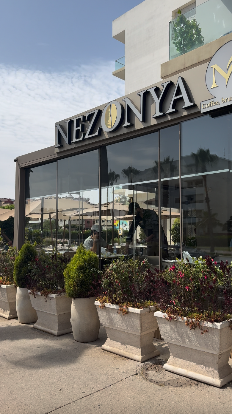 Nezonya Café