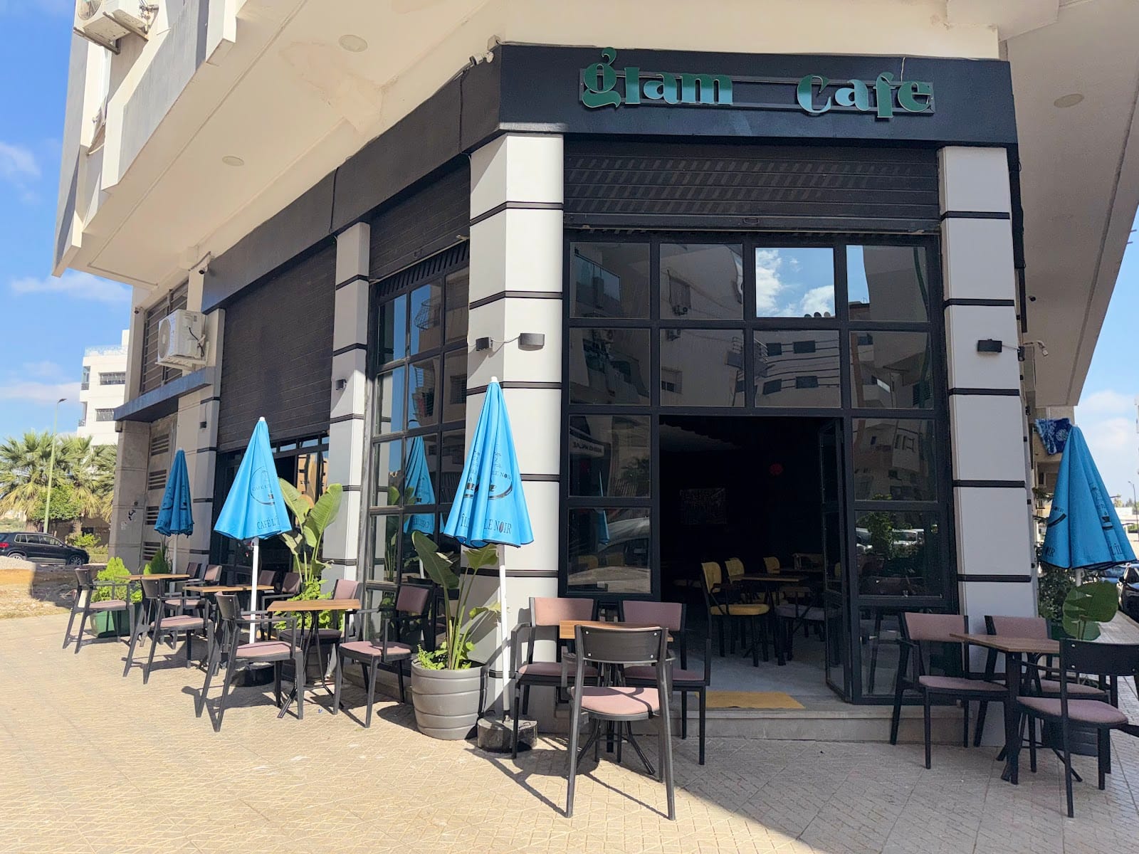Glam Café