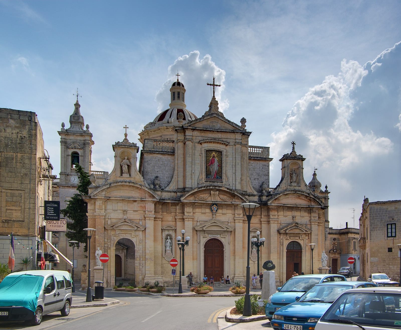La Piazza photo 3
