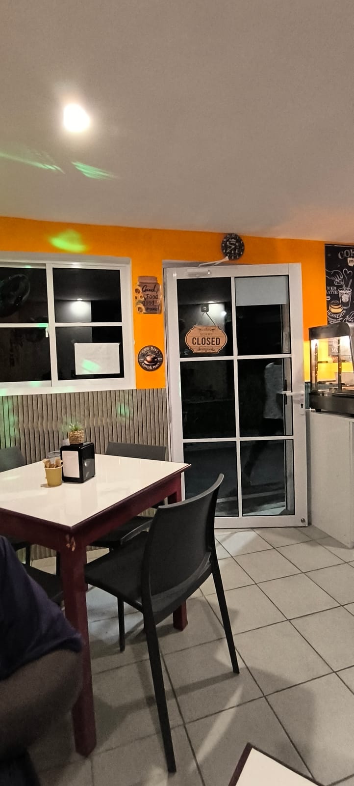 Mandha cafe