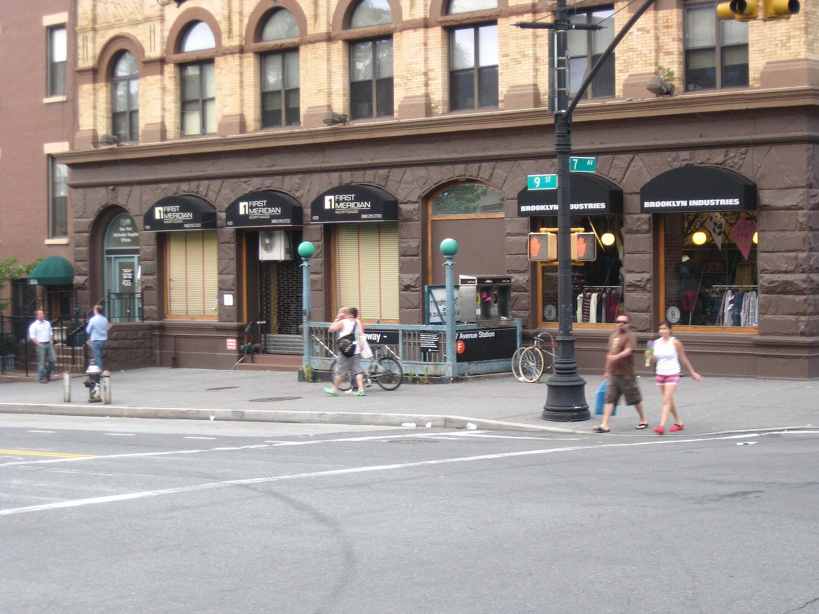 Starbucks photo 2