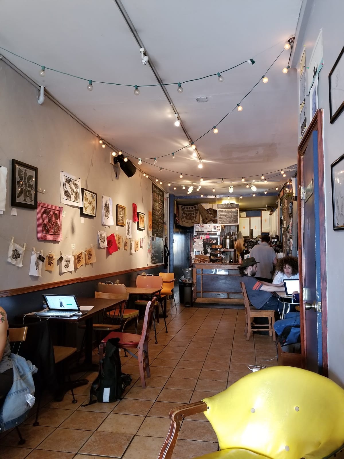 Roots Cafe