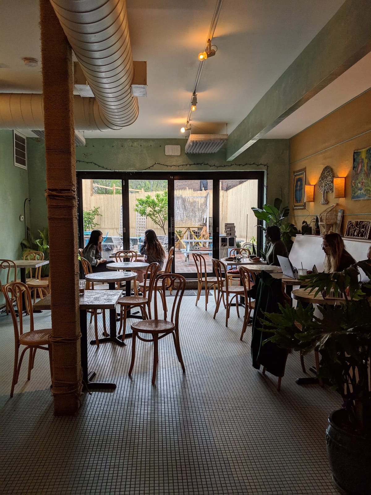 Café Erzulie