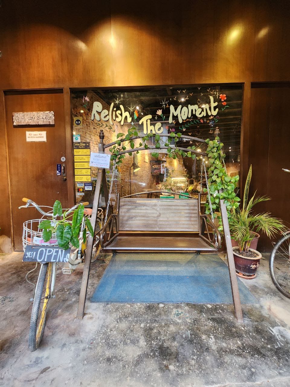 Relish The Moment Cafe