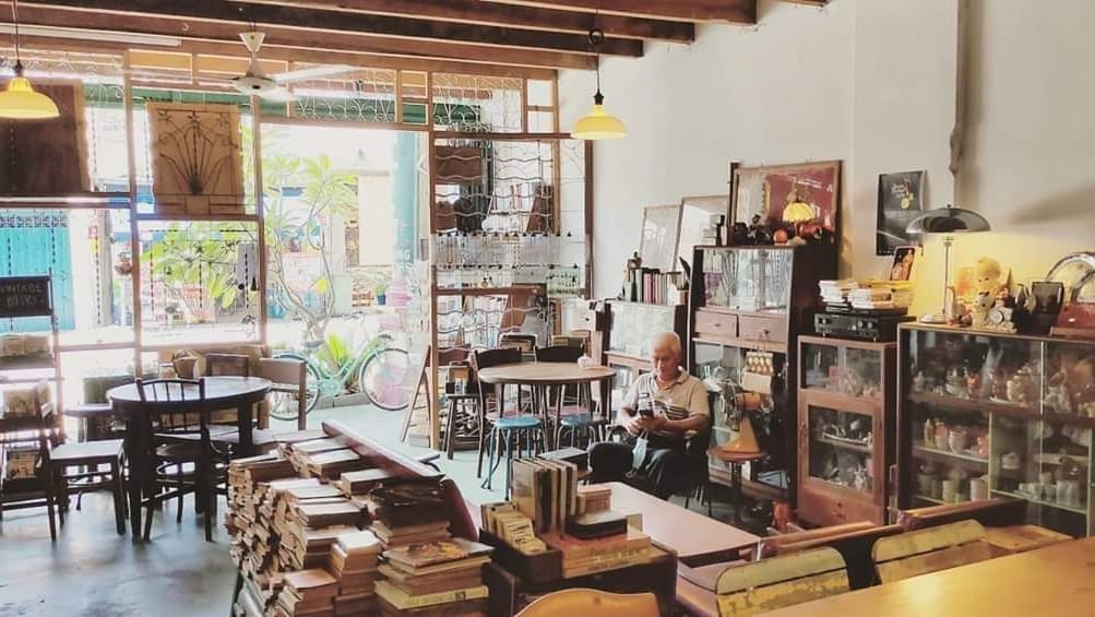 Vintage Green Cafe