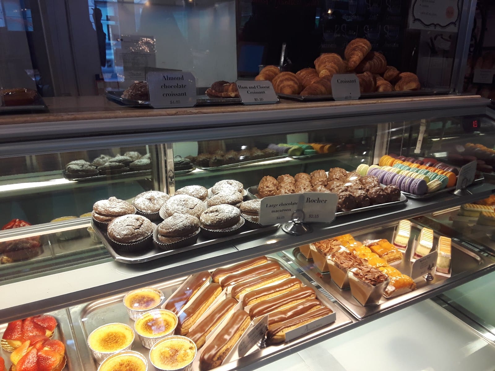 Almondine Bakery